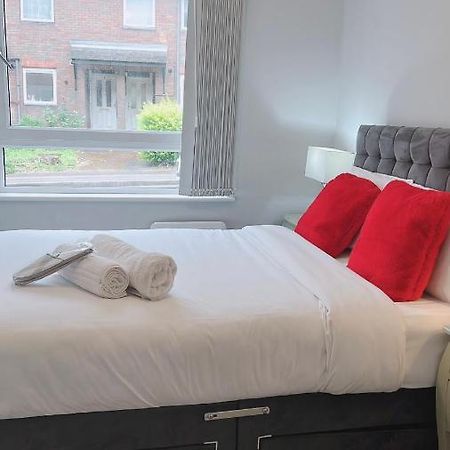Mnitri Apartment Luton  Ngoại thất bức ảnh