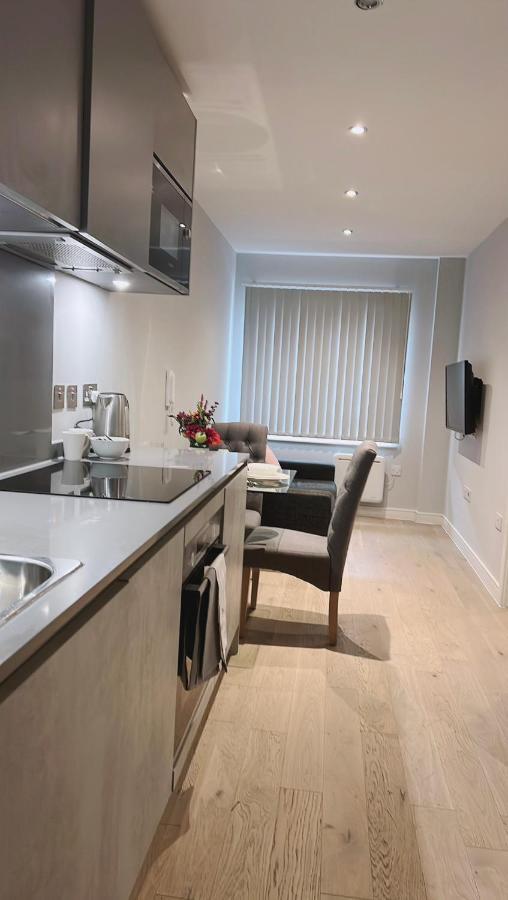 Mnitri Apartment Luton  Ngoại thất bức ảnh