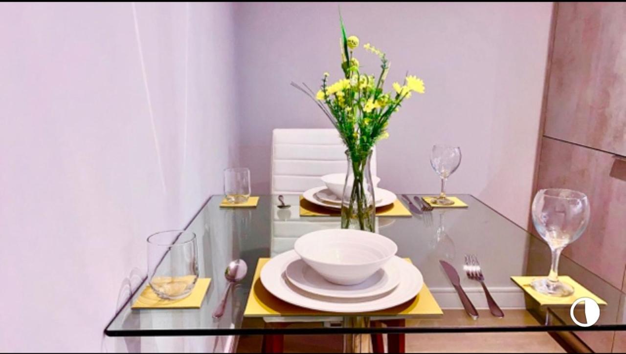 Mnitri Apartment Luton  Ngoại thất bức ảnh