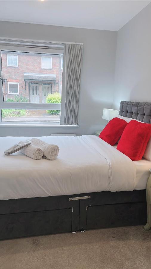 Mnitri Apartment Luton  Ngoại thất bức ảnh